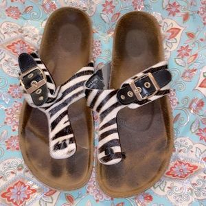 Sandals with fur in zebra print adjustable strap size 9